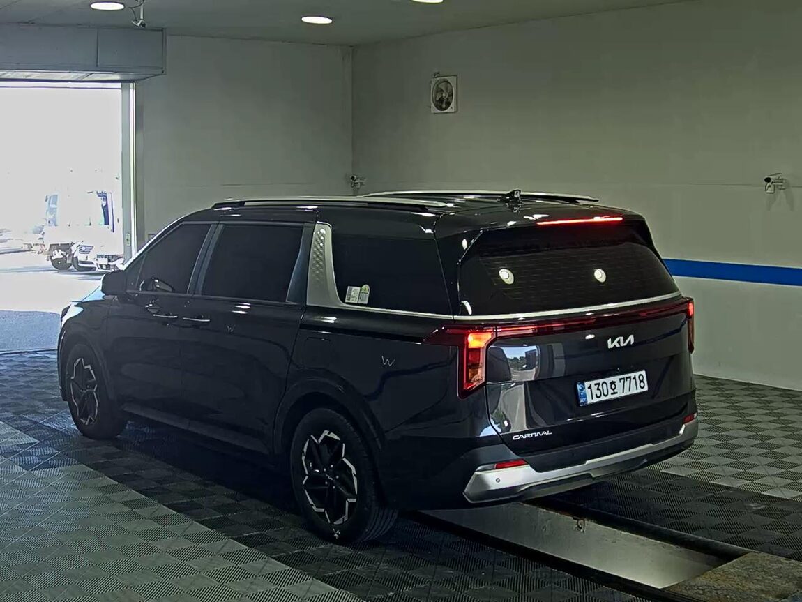 KIA THE NEW CARNIVAL (KA4) 9-SEATER DIESEL PRESTIGE 2024 - zdjęcie 6