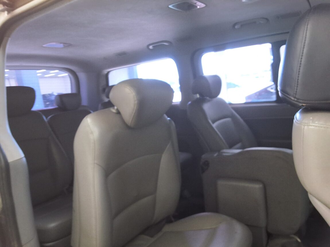 HYUNDAI GRAND STAREX 12-SEATER DIESEL CVX LUXURY 2013 - zdjęcie 14