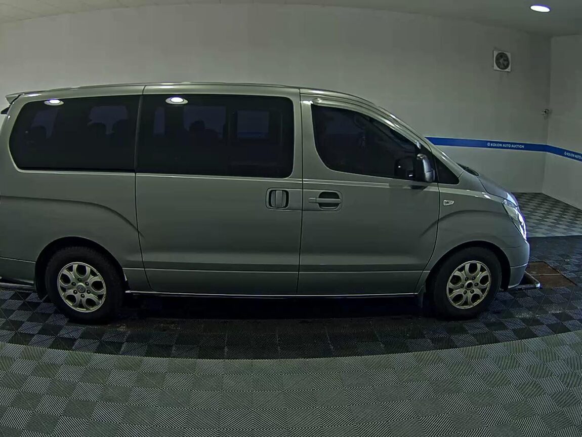 HYUNDAI GRAND STAREX 12-SEATER DIESEL CVX LUXURY 2013 - zdjęcie 4