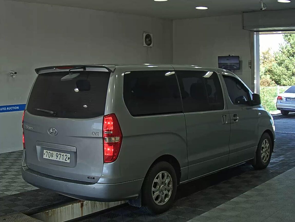 HYUNDAI GRAND STAREX 12-SEATER DIESEL CVX LUXURY 2013 - zdjęcie 5