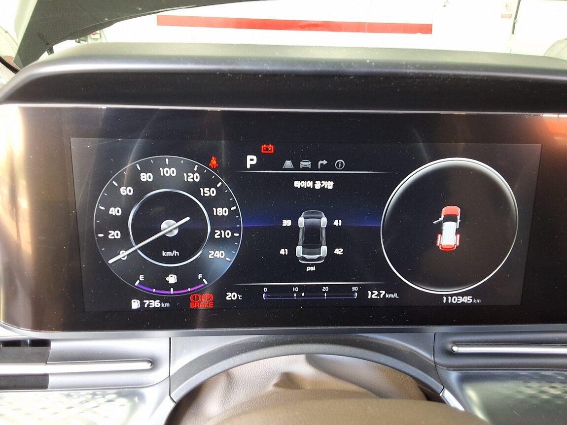 KIA NEW CARNIVAL (KA4) HI-LIMOUSINE 9-SEATER DIESEL SIGNATURE 2023 - zdjęcie 9