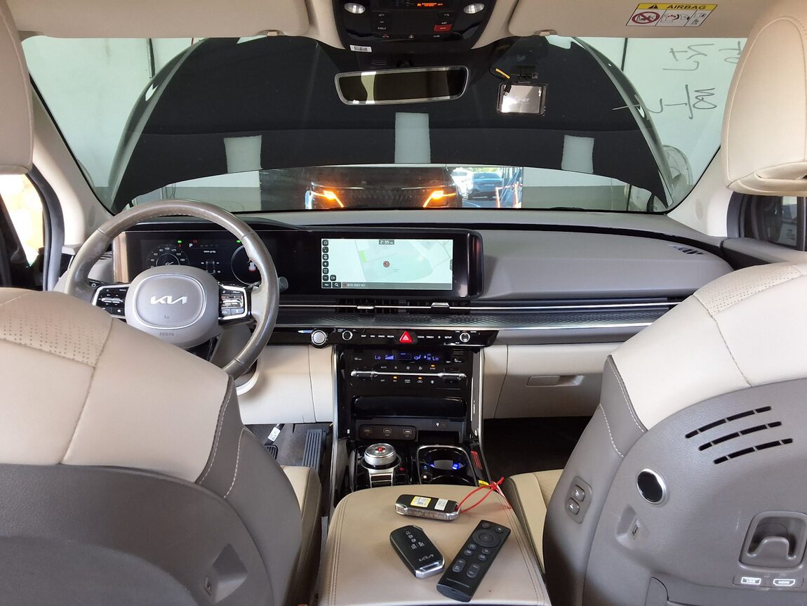 KIA NEW CARNIVAL (KA4) HI-LIMOUSINE 9-SEATER DIESEL SIGNATURE 2023 - zdjęcie 11