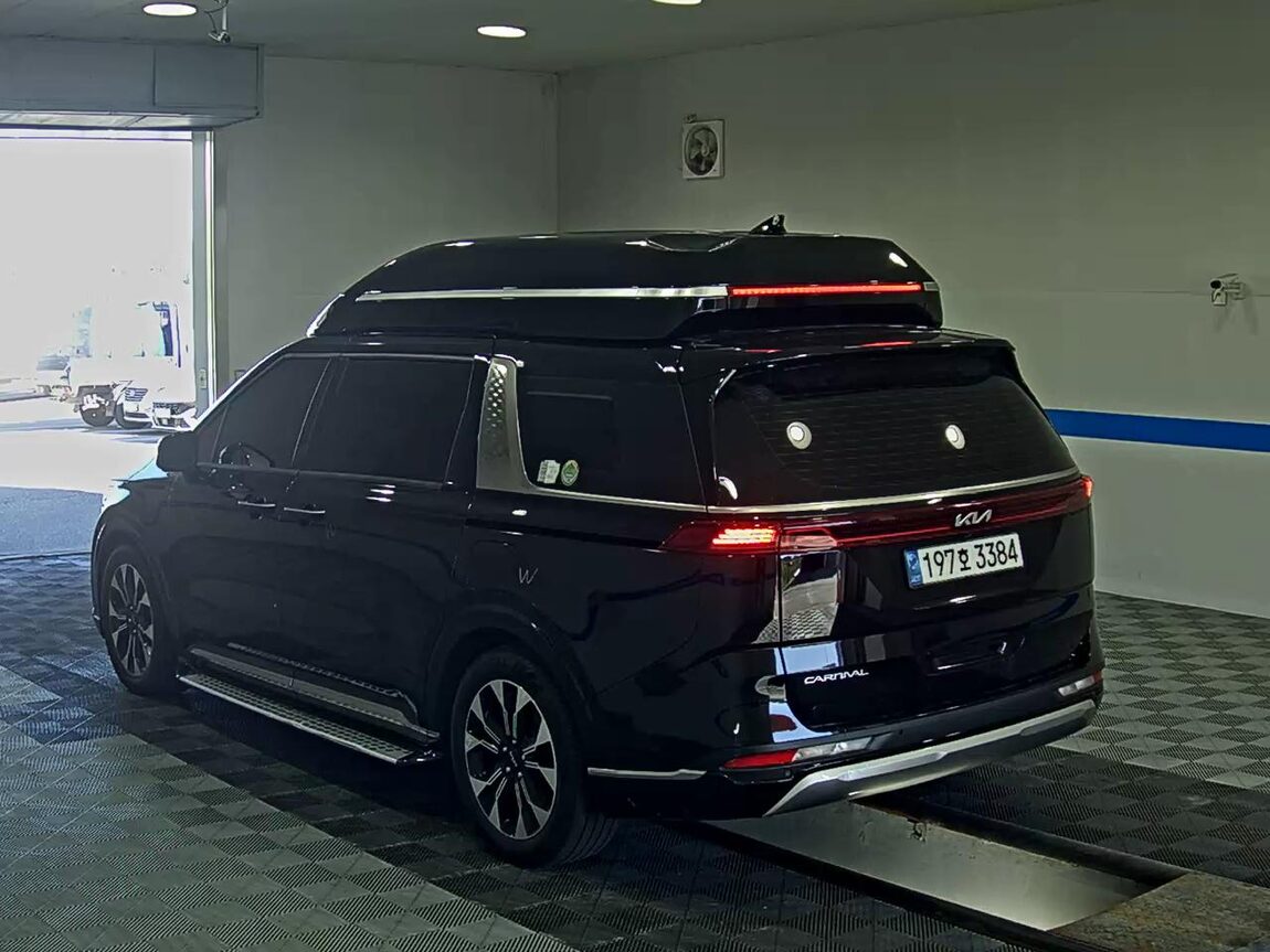 KIA NEW CARNIVAL (KA4) HI-LIMOUSINE 9-SEATER DIESEL SIGNATURE 2023 - zdjęcie 6