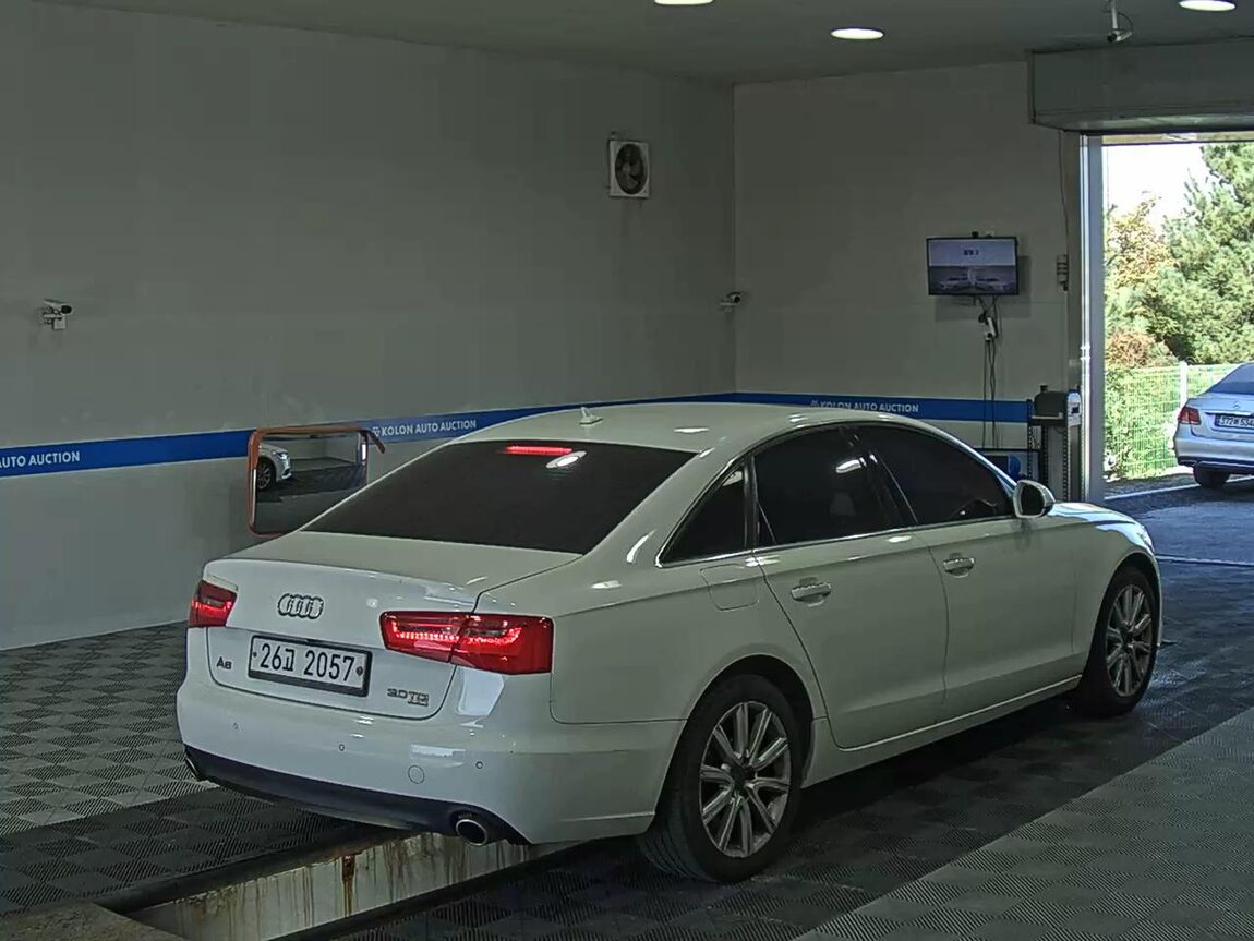 AUDI A6 (4TH GEN) 3.0 TDI QUATTRO LED PACK 2014 - zdjęcie 5