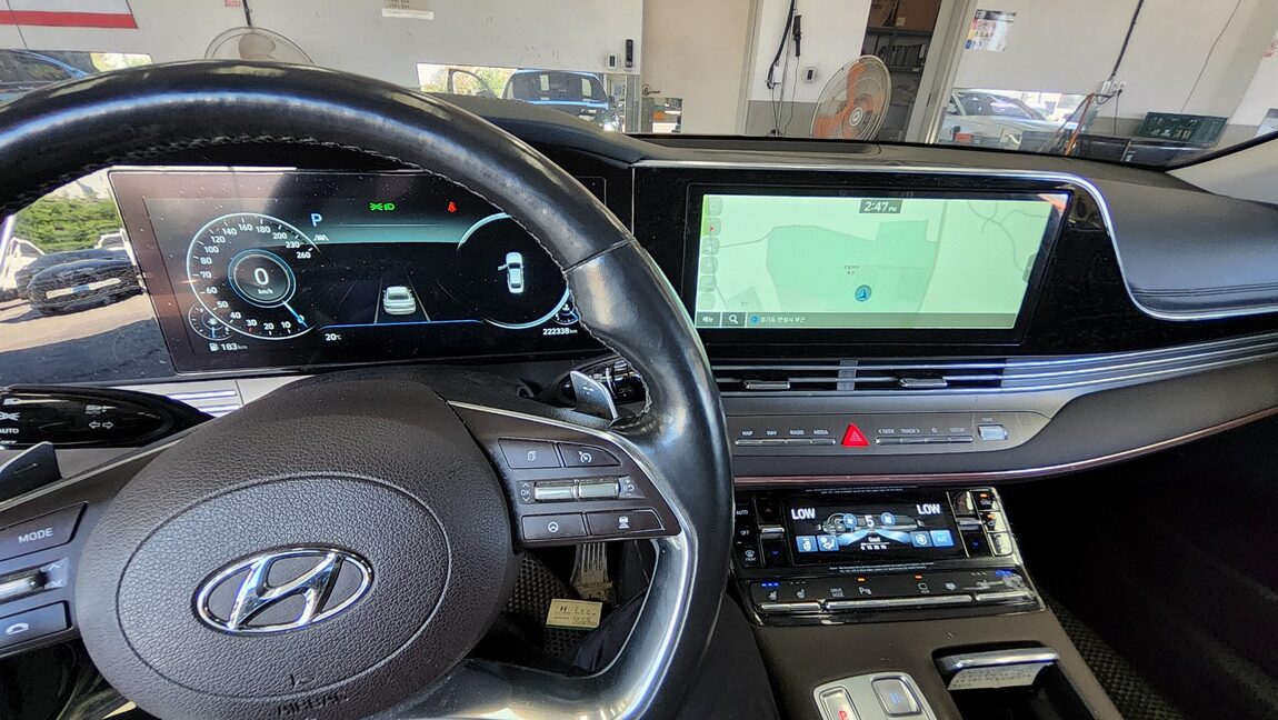 HYUNDAI THE NEW GRANDEUR IG GASOLINE 3.3 EXCLUSIVE 2020 - zdjęcie 18