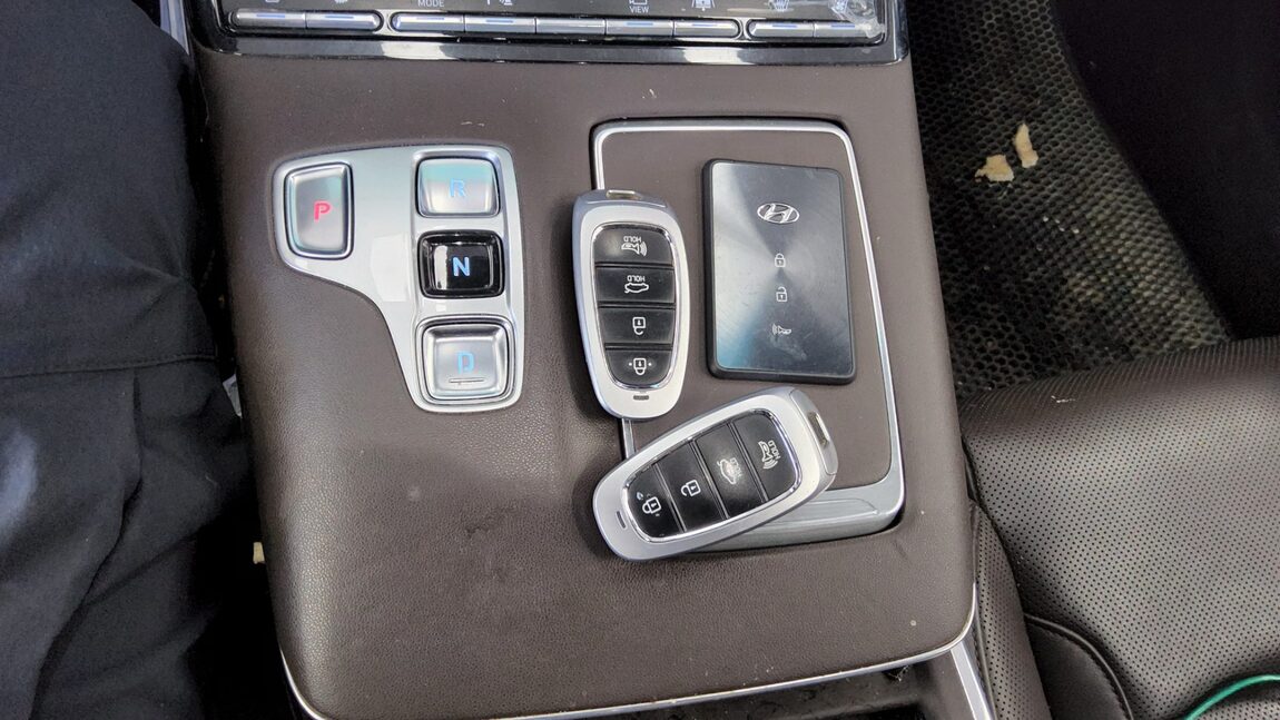 HYUNDAI THE NEW GRANDEUR IG GASOLINE 3.3 EXCLUSIVE 2020 - zdjęcie 20
