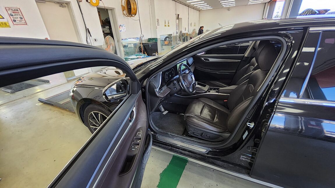 HYUNDAI THE NEW GRANDEUR IG GASOLINE 3.3 EXCLUSIVE 2020 - zdjęcie 10