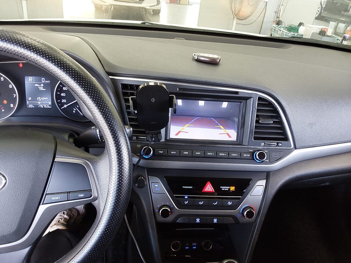 HYUNDAI AVANTE AD 1.6 GDi CORPORATE USE 2016 - zdjęcie 17