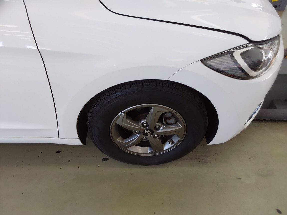 HYUNDAI AVANTE AD 1.6 GDi CORPORATE USE 2016 - zdjęcie 22