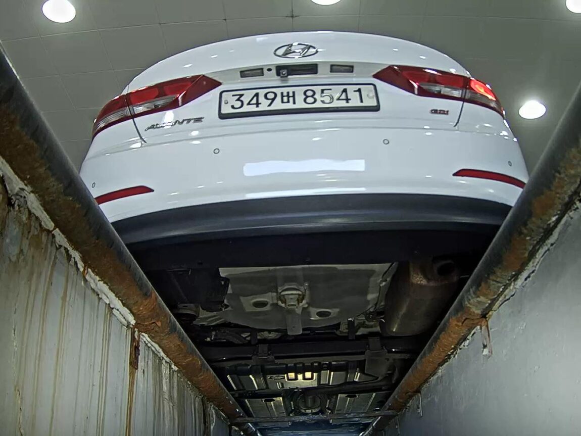 HYUNDAI AVANTE AD 1.6 GDi CORPORATE USE 2016 - zdjęcie 8