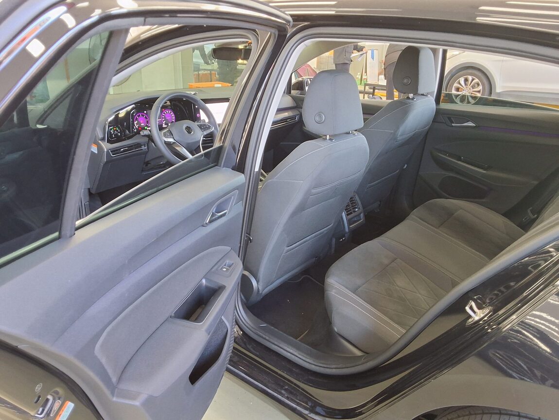 VOLKSWAGEN GOLF (8TH GEN) 2.0 TDI PRESTIGE 2022 - zdjęcie 12