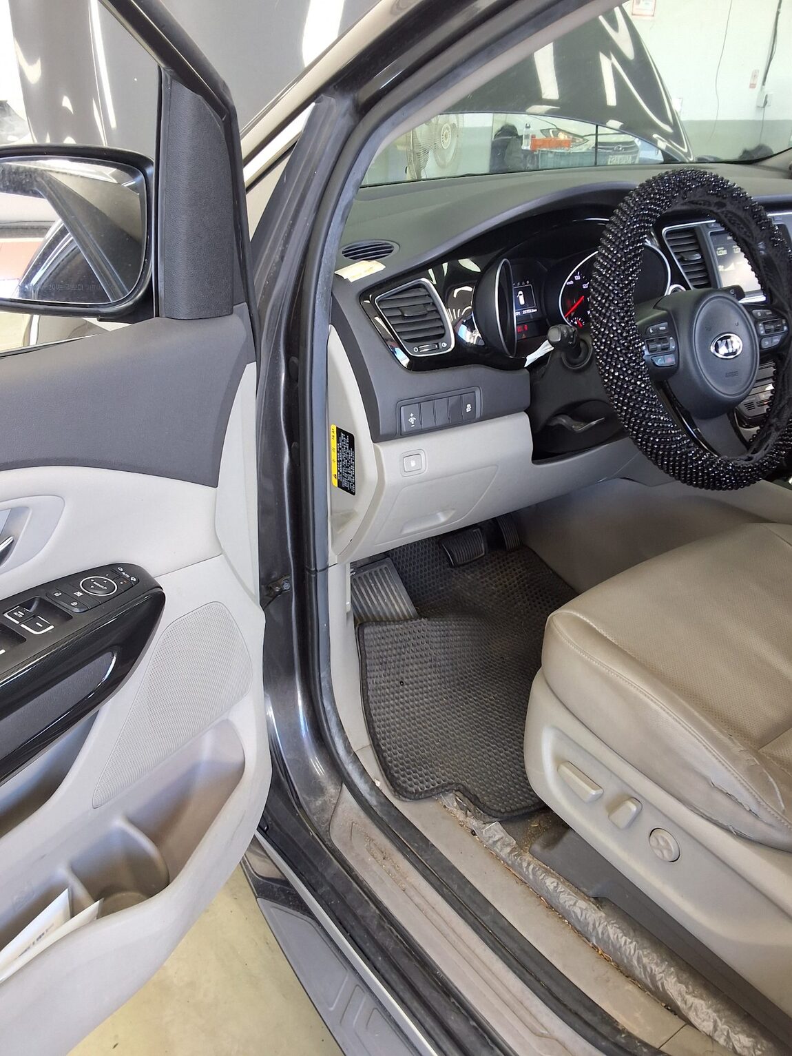 KIA ALL NEW CARNIVAL 11-SEATER DIESEL PRESTIGE 2015 - zdjęcie 10