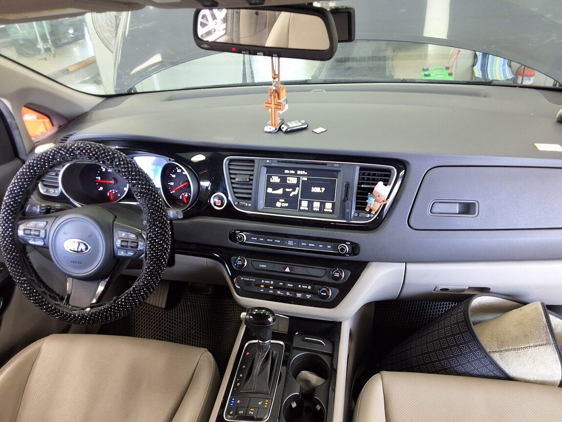KIA ALL NEW CARNIVAL 11-SEATER DIESEL PRESTIGE 2015 - zdjęcie 11