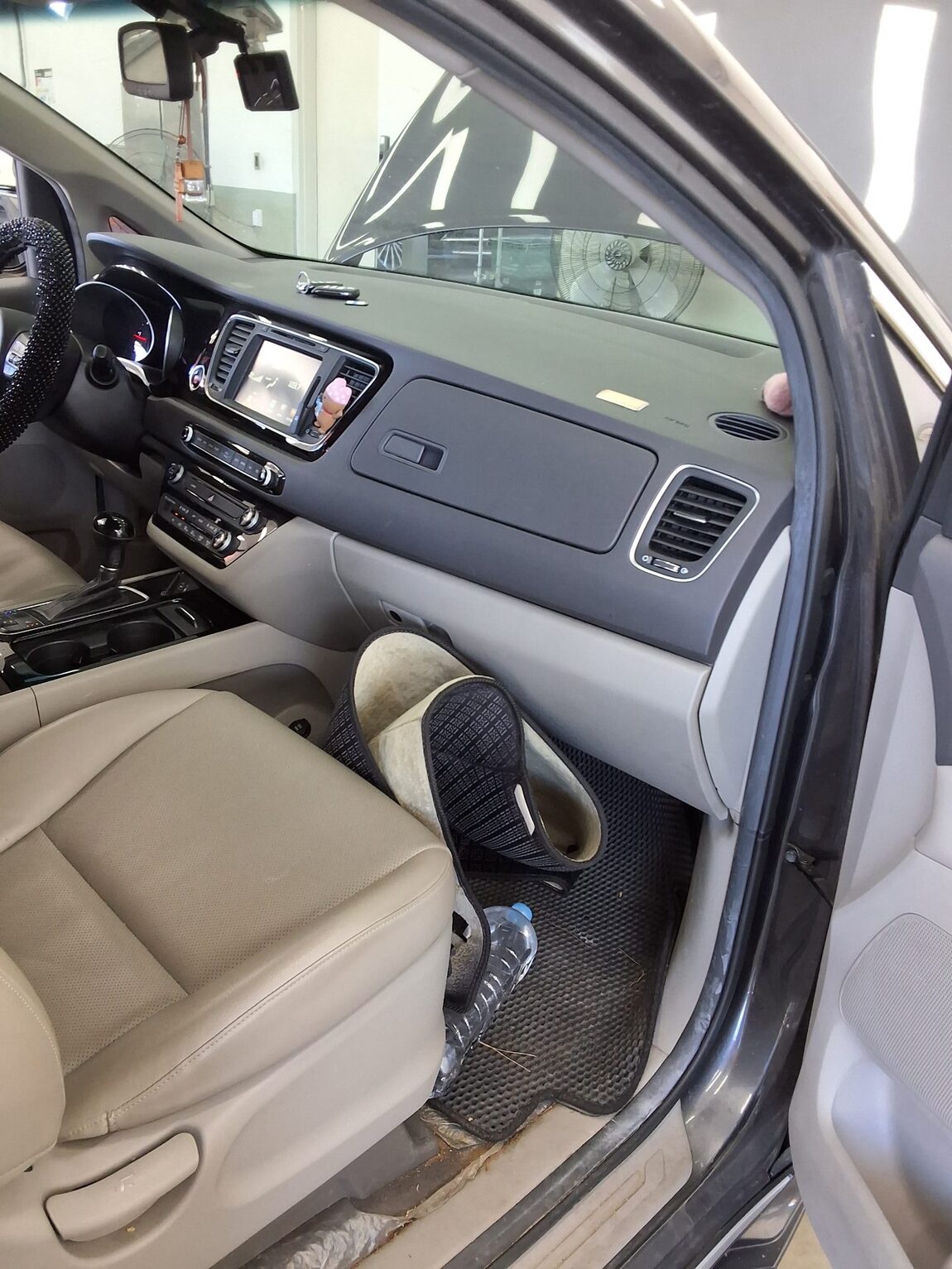 KIA ALL NEW CARNIVAL 11-SEATER DIESEL PRESTIGE 2015 - zdjęcie 14