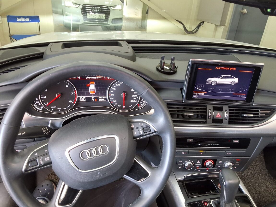 AUDI A6 (4TH GEN) 40 TFSI 2018 - zdjęcie 17