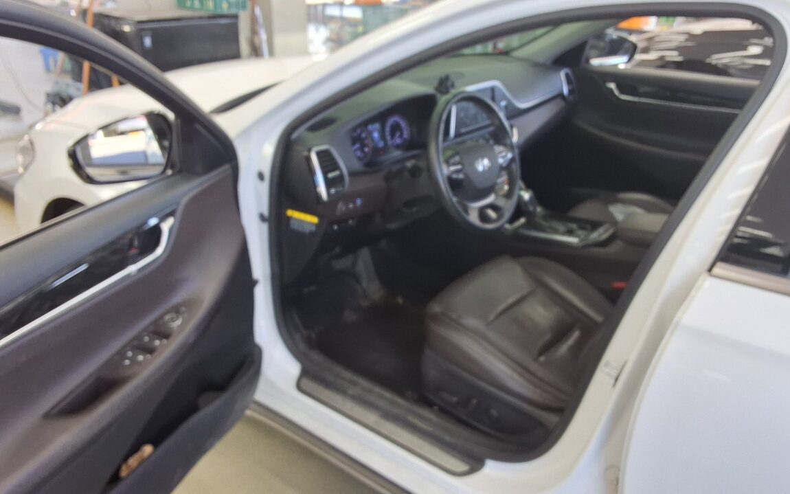 HYUNDAI GRANDEUR IG 2.4 GDi PREMIUM 2019 - zdjęcie 10