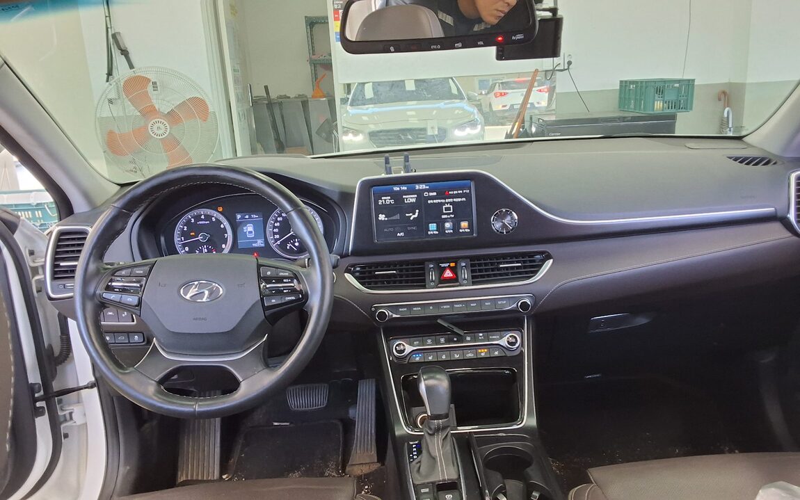 HYUNDAI GRANDEUR IG 2.4 GDi PREMIUM 2019 - zdjęcie 11