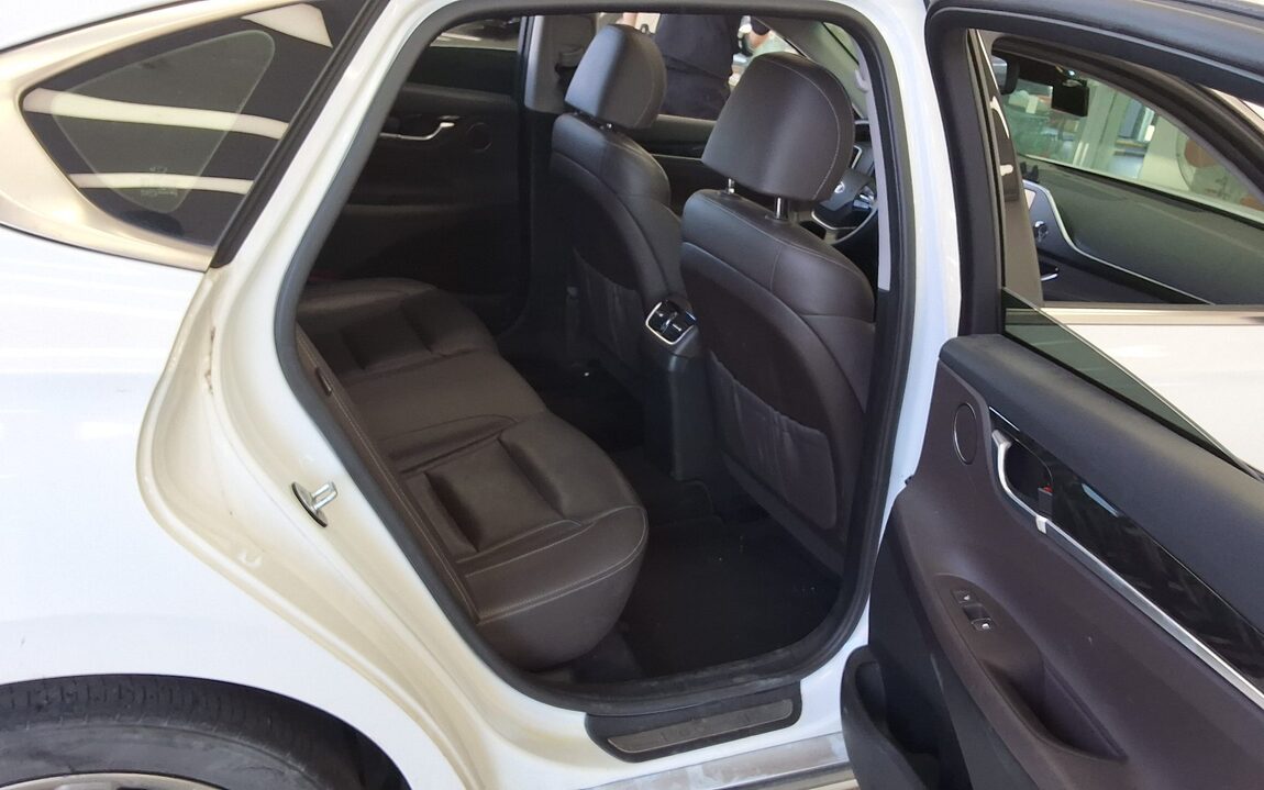 HYUNDAI GRANDEUR IG 2.4 GDi PREMIUM 2019 - zdjęcie 13