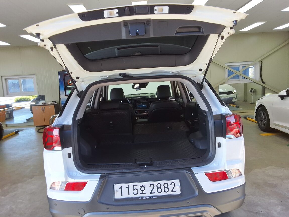 KG MOBILITY (SSANGYONG) ALL NEW KORANDO 1.5 GASOLINE 2WD C5 PLUS 2022 - zdjęcie 15