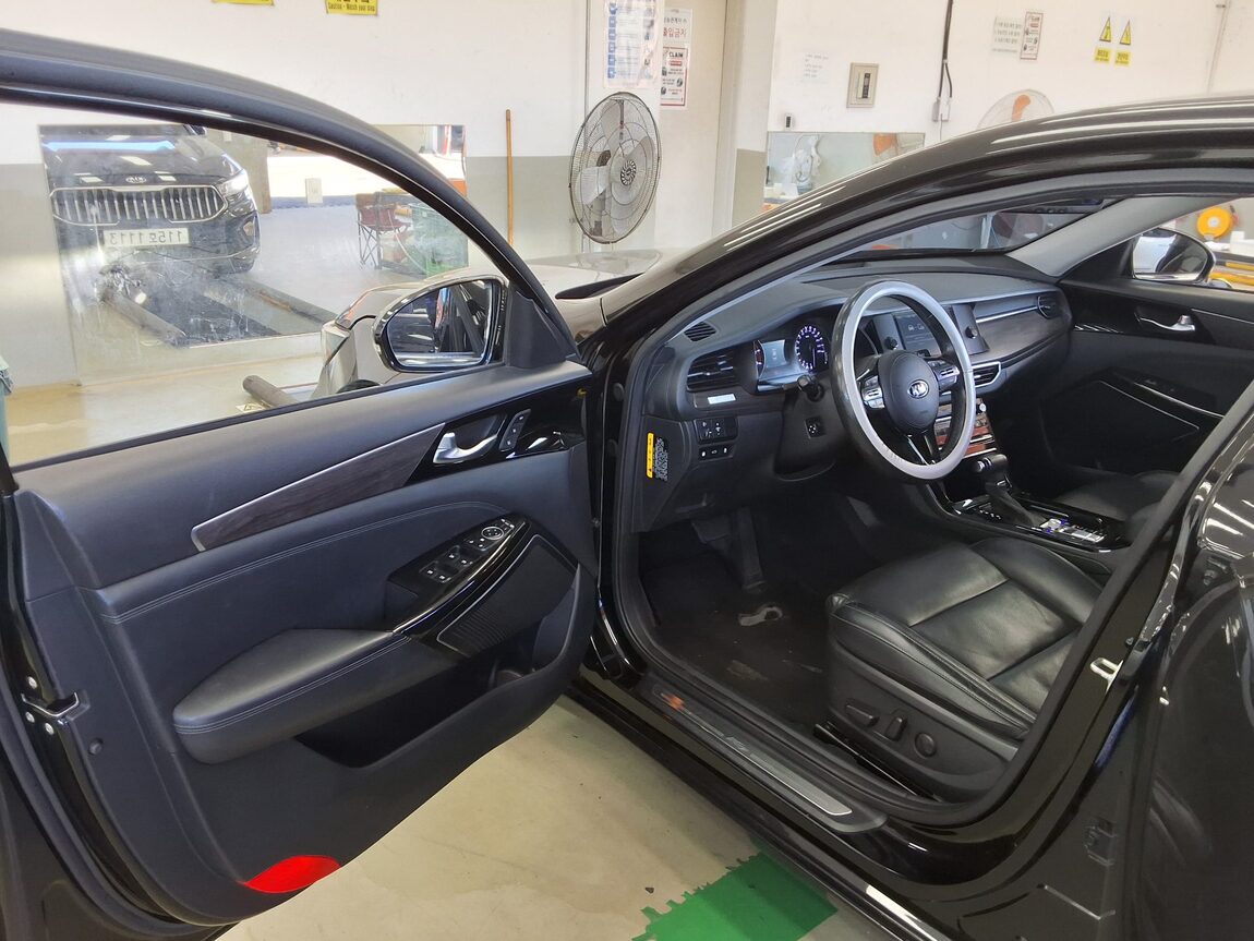 KIA K7 PREMIER 3.0 LPi RENTAL CAR TRENDY 2020 - zdjęcie 10