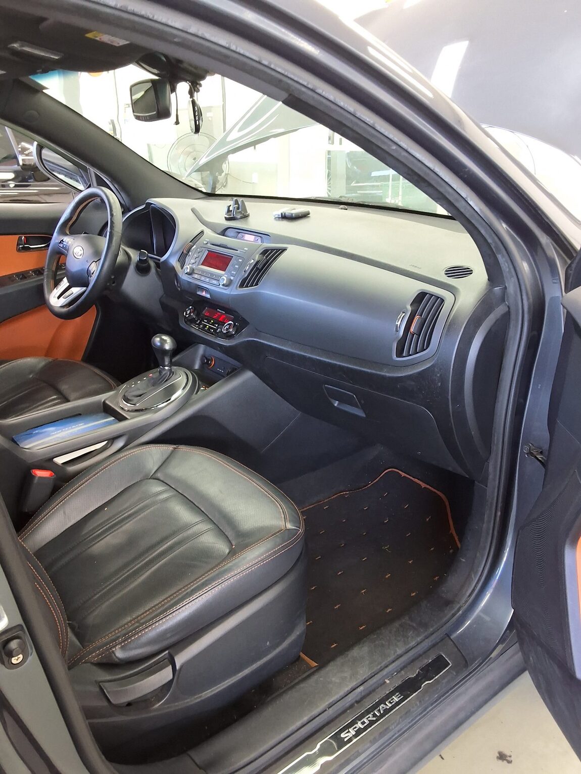 KIA SPORTAGE R DIESEL R2.0 2WD LIMITED 2012 - zdjęcie 14