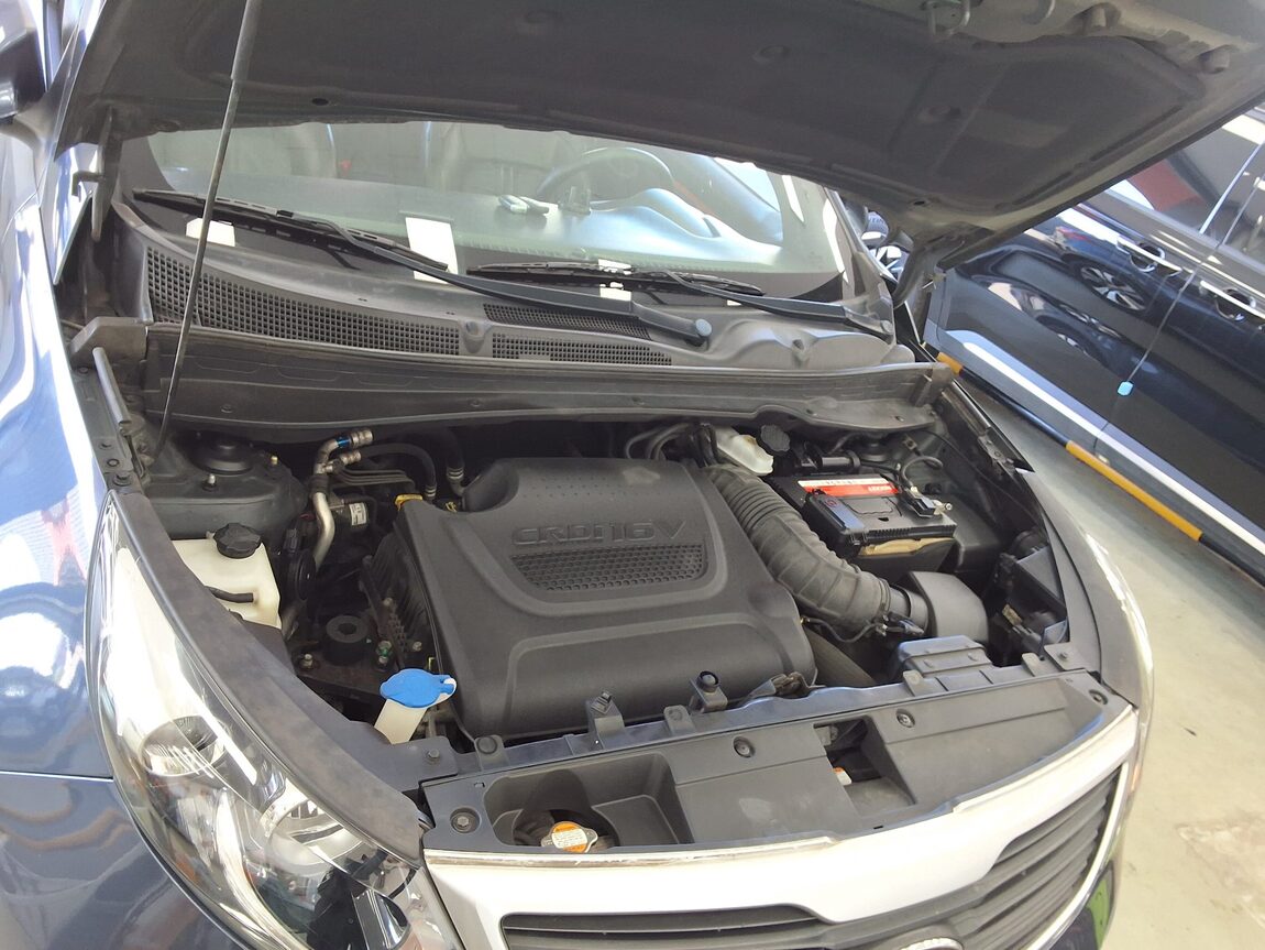KIA SPORTAGE R DIESEL R2.0 2WD LIMITED 2012 - zdjęcie 19
