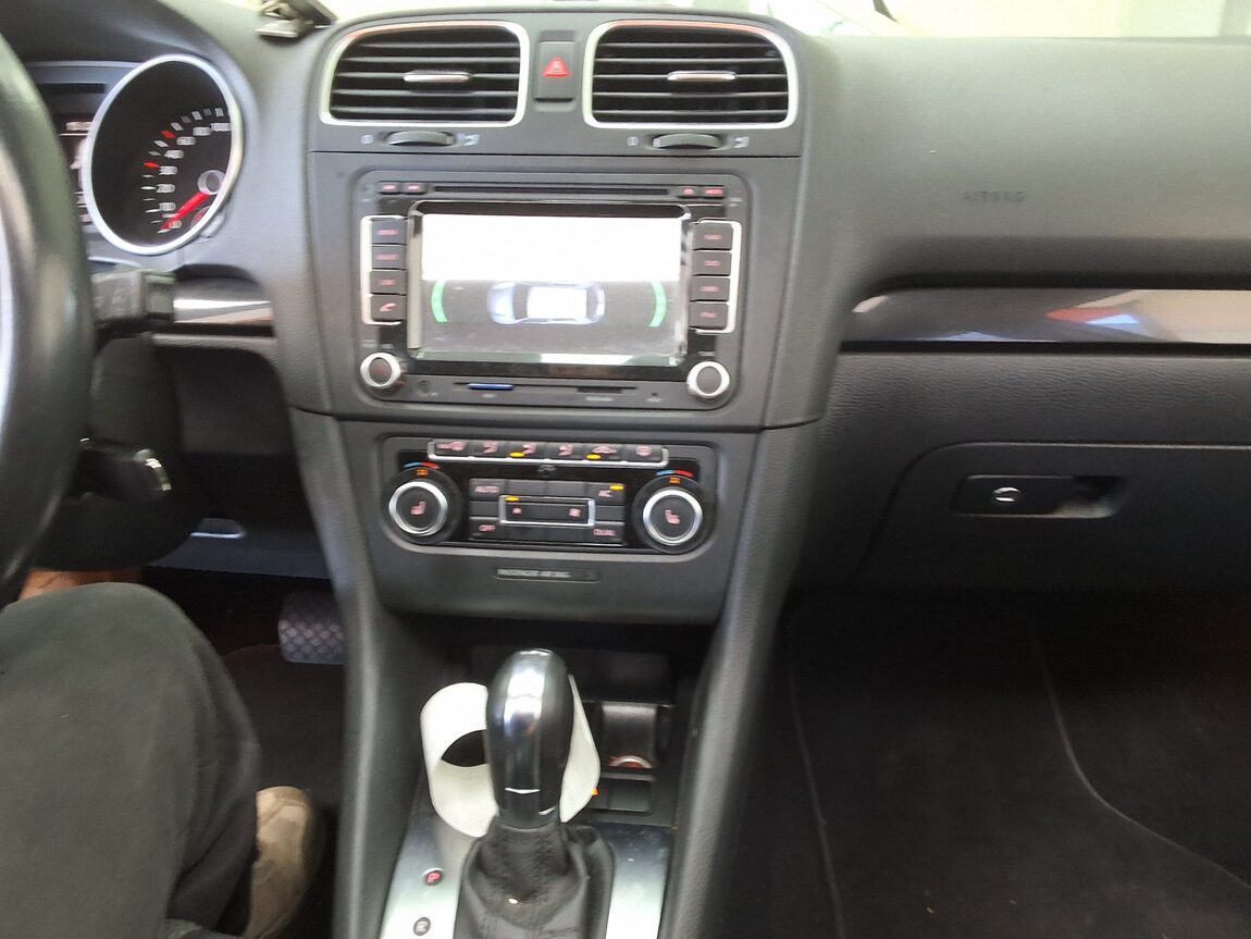 VOLKSWAGEN GOLF (6TH GEN) 2.0 TDI 2012 - zdjęcie 24