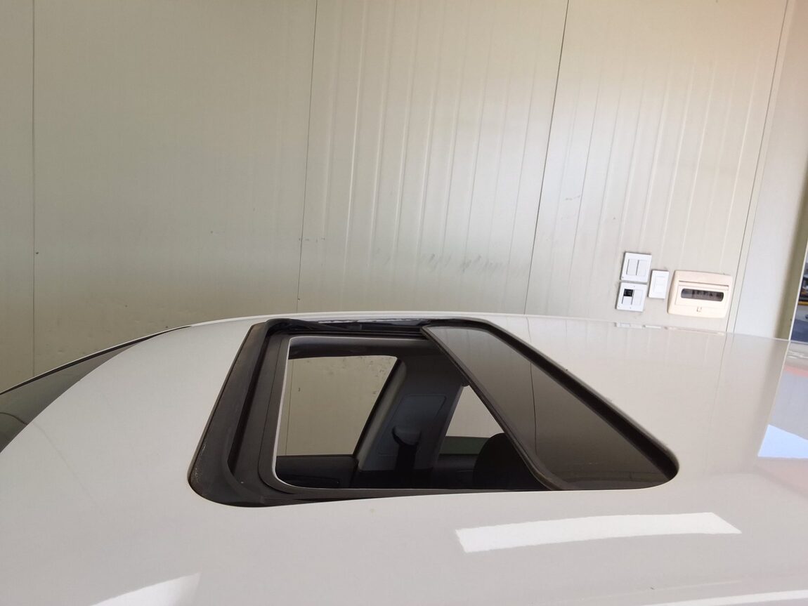 VOLKSWAGEN GOLF (6TH GEN) 2.0 TDI 2012 - zdjęcie 26