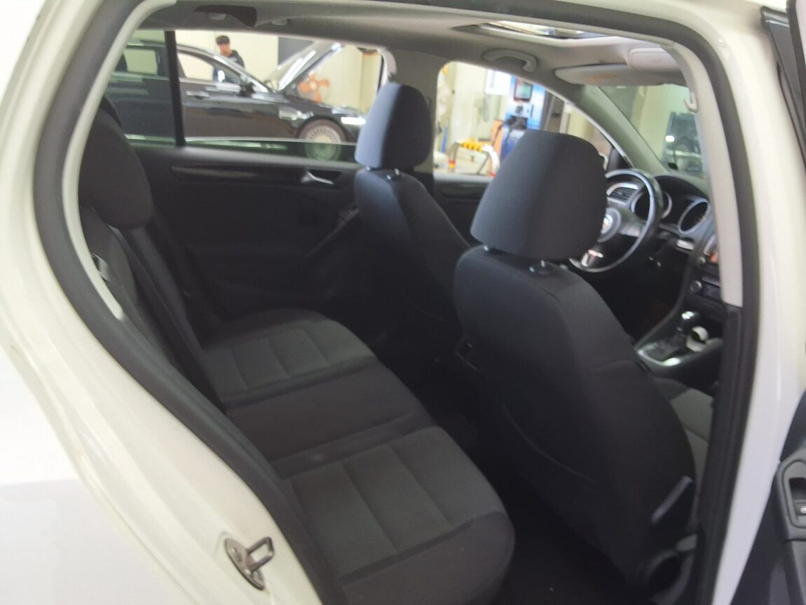 VOLKSWAGEN GOLF (6TH GEN) 2.0 TDI 2012 - zdjęcie 14