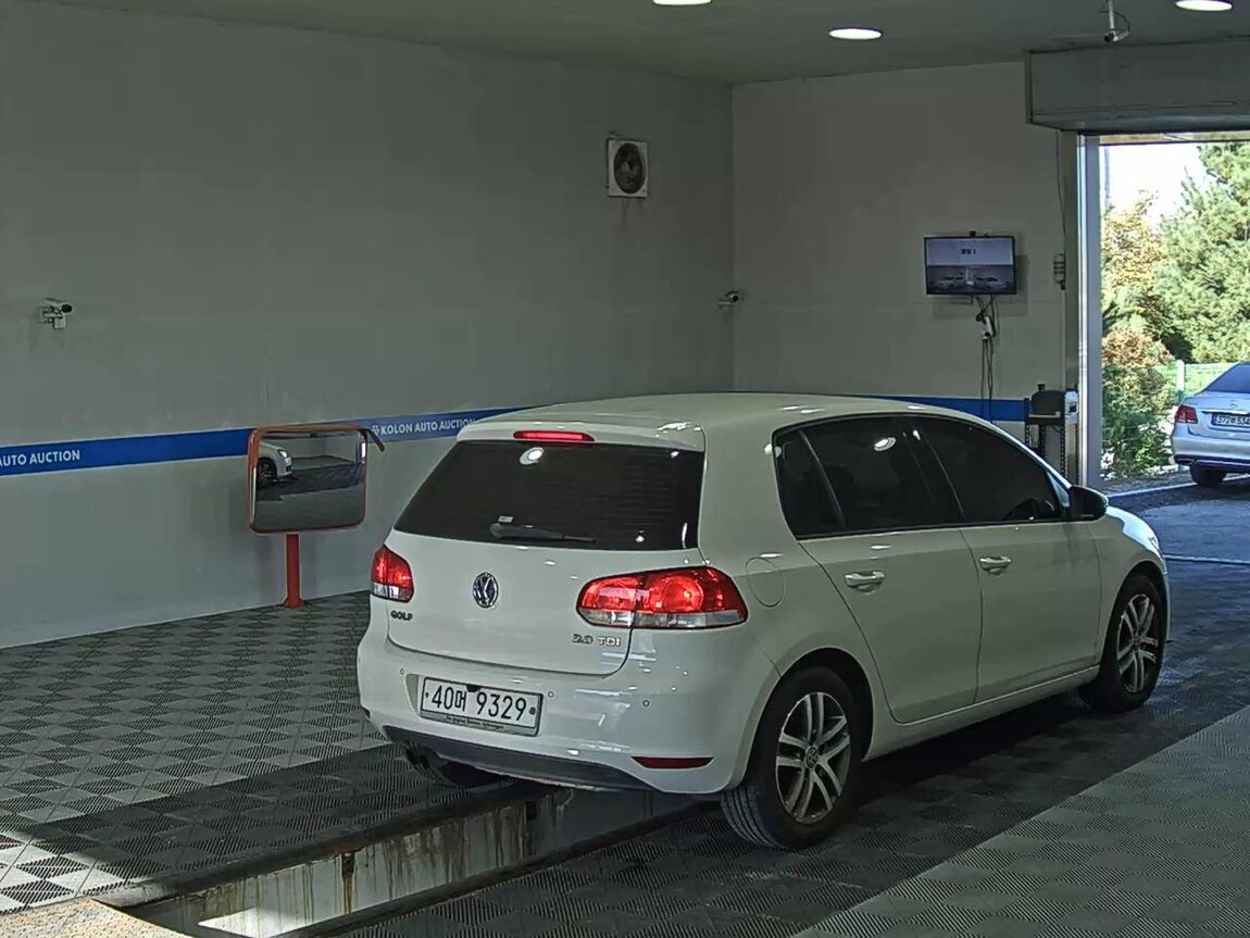 VOLKSWAGEN GOLF (6TH GEN) 2.0 TDI 2012 - zdjęcie 5