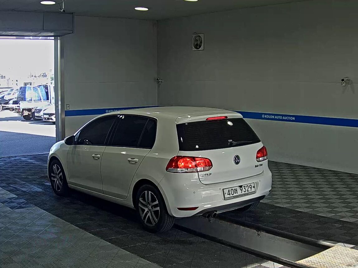 VOLKSWAGEN GOLF (6TH GEN) 2.0 TDI 2012 - zdjęcie 6