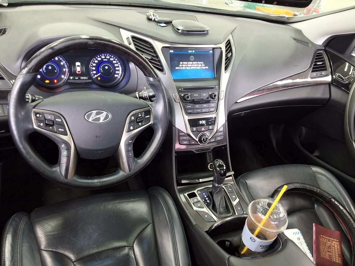 HYUNDAI GRANDEUR HG HG 300 EXCLUSIVE 2014 - zdjęcie 11