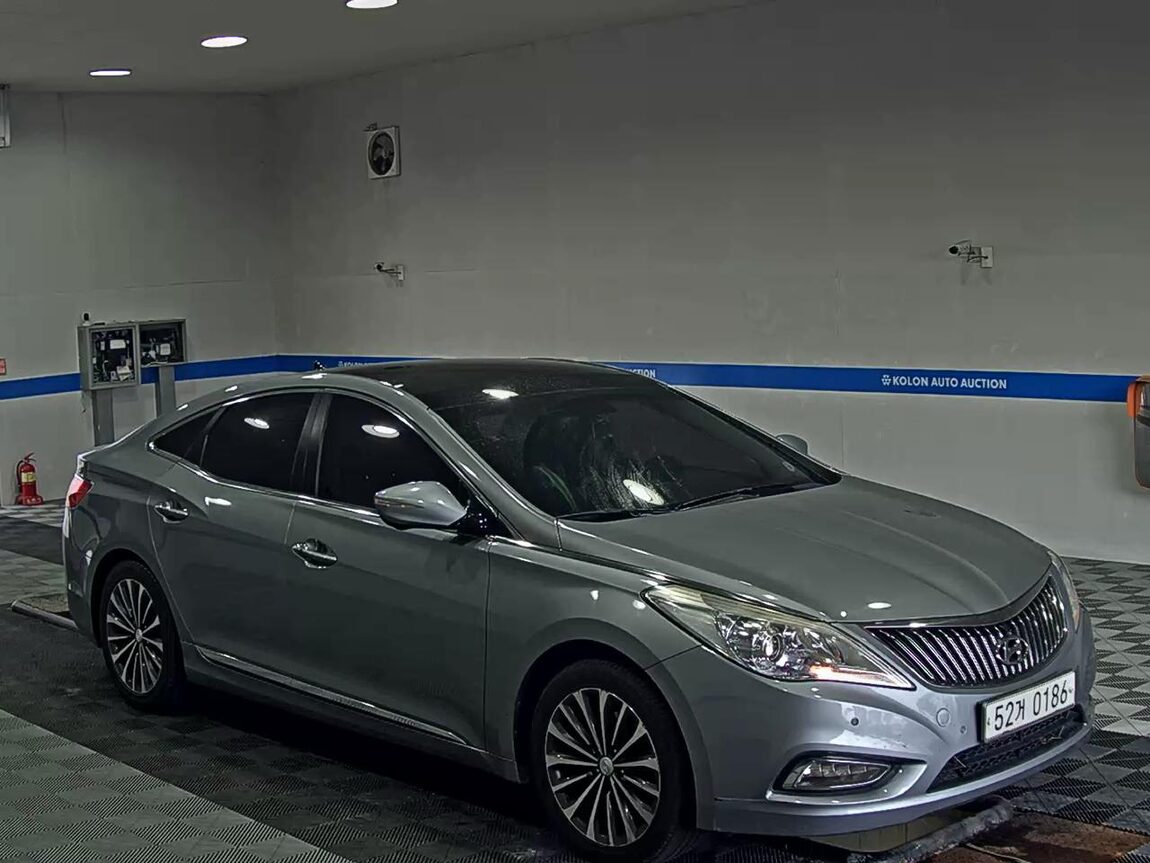 HYUNDAI GRANDEUR HG HG 300 EXCLUSIVE 2014 - zdjęcie 3