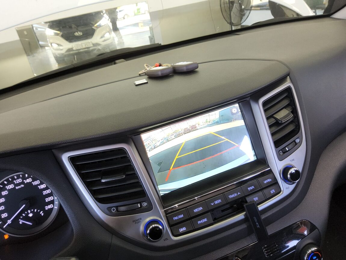HYUNDAI ALL NEW TUCSON GASOLINE 1.6 TURBO 2WD MODERN FEVER 2017 - zdjęcie 17