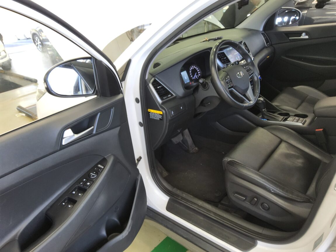 HYUNDAI ALL NEW TUCSON GASOLINE 1.6 TURBO 2WD MODERN FEVER 2017 - zdjęcie 10