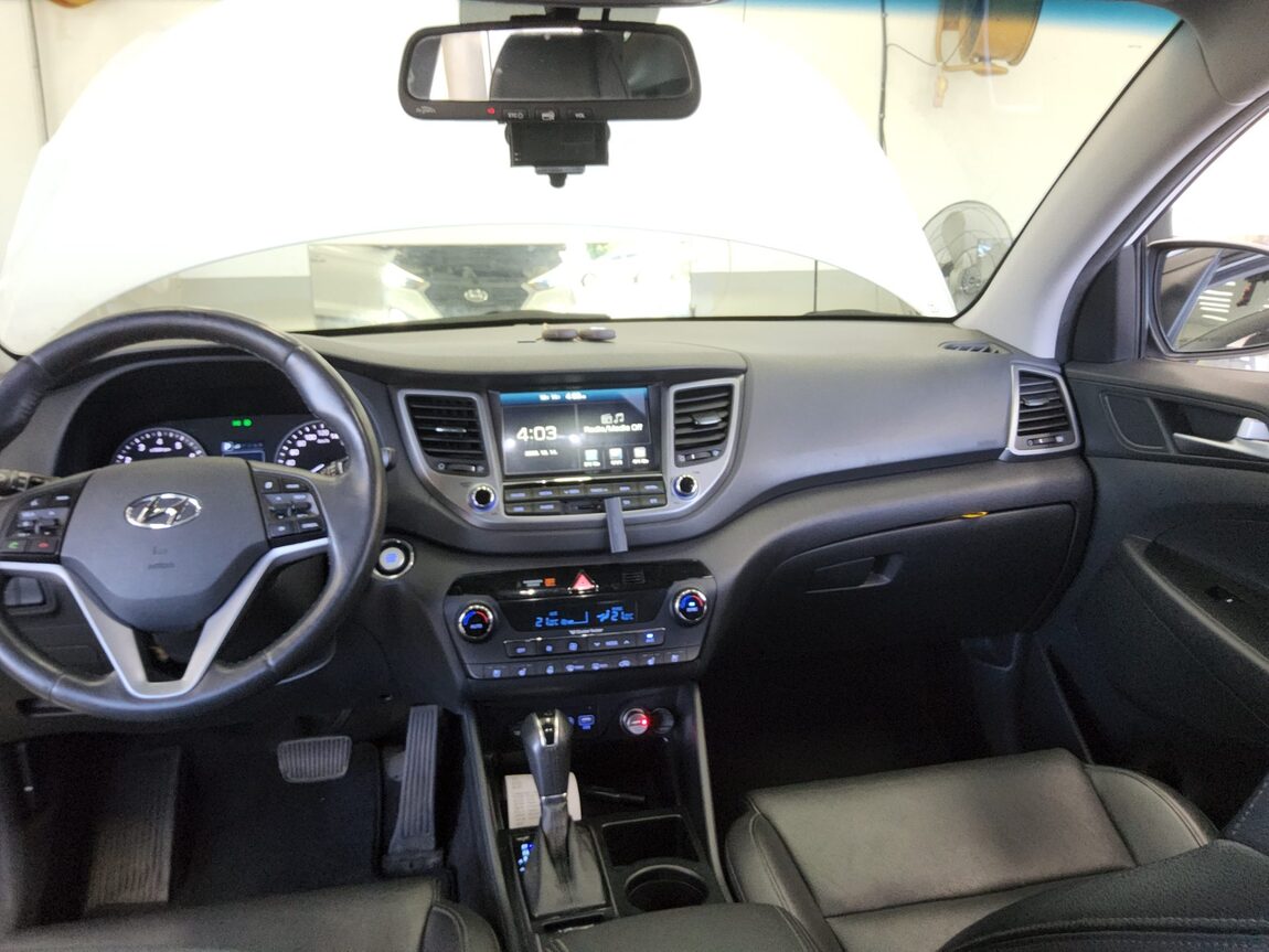 HYUNDAI ALL NEW TUCSON GASOLINE 1.6 TURBO 2WD MODERN FEVER 2017 - zdjęcie 11
