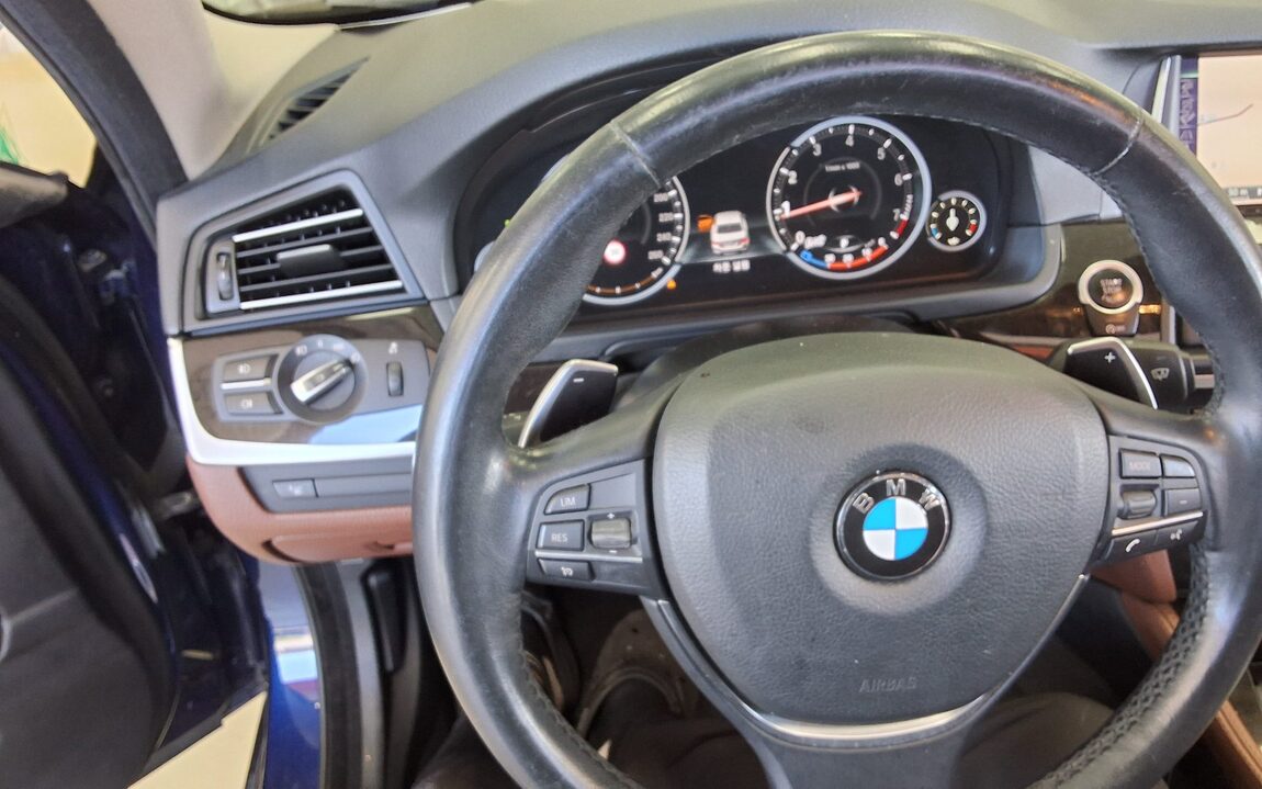 BMW 5 SERIES (6TH GEN) 528i xDRIVE M AERODYNAMIC 2016 - zdjęcie 17
