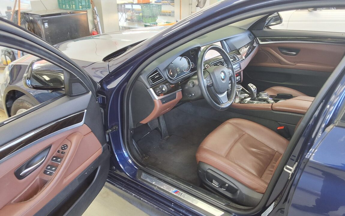 BMW 5 SERIES (6TH GEN) 528i xDRIVE M AERODYNAMIC 2016 - zdjęcie 10