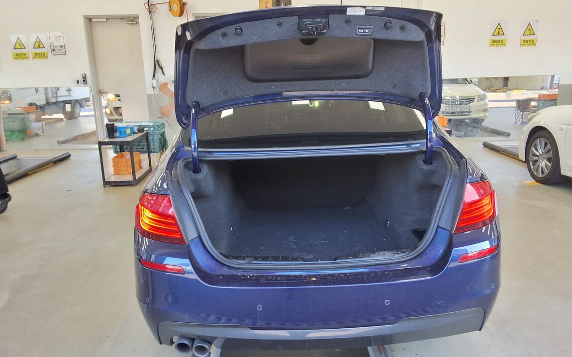 BMW 5 SERIES (6TH GEN) 528i xDRIVE M AERODYNAMIC 2016 - zdjęcie 15