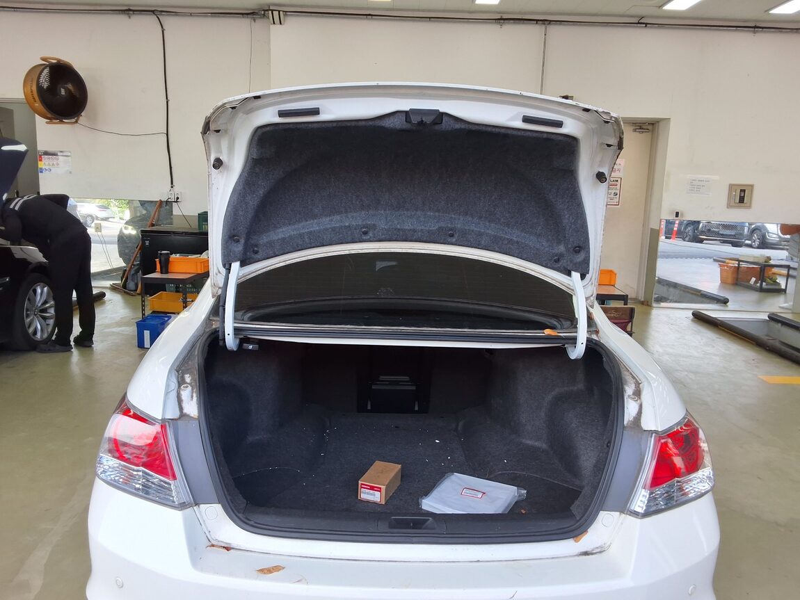 HONDA ACCORD (8TH GEN) 2.4 2011 - zdjęcie 15