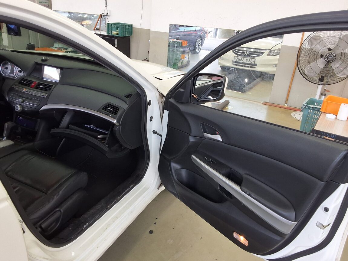 HONDA ACCORD (8TH GEN) 2.4 2011 - zdjęcie 14