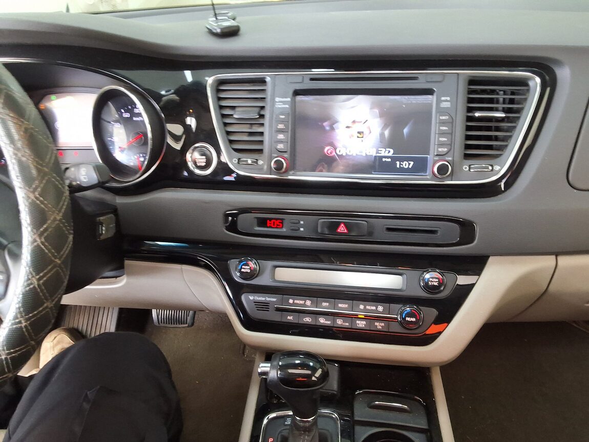 KIA ALL NEW CARNIVAL 11-SEATER DIESEL PRESTIGE 2016 - zdjęcie 24