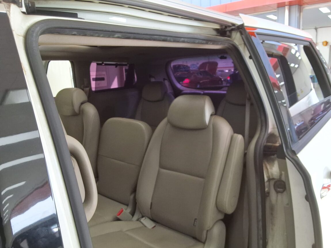 KIA ALL NEW CARNIVAL 11-SEATER DIESEL PRESTIGE 2016 - zdjęcie 13