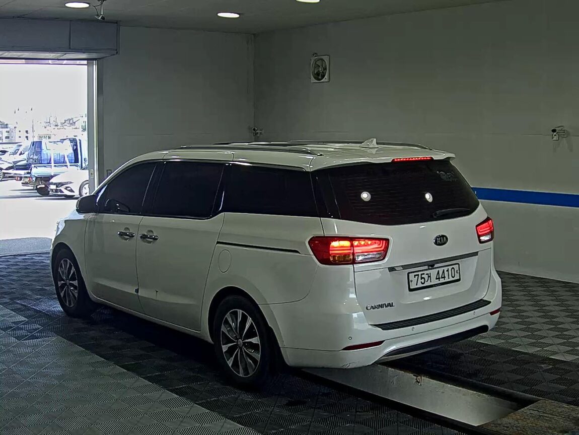 KIA ALL NEW CARNIVAL 11-SEATER DIESEL PRESTIGE 2016 - zdjęcie 6