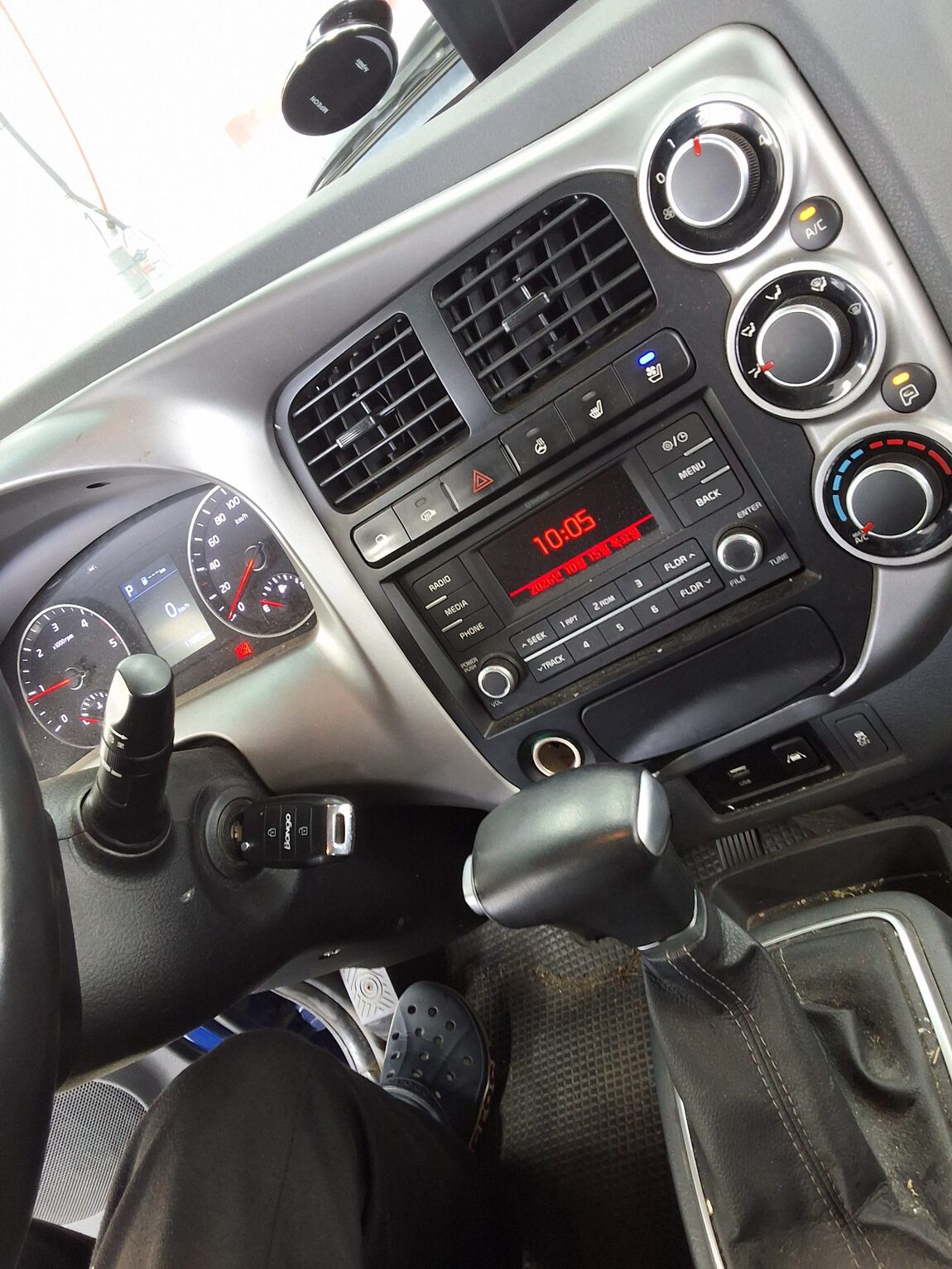 KIA THE NEW BONGO III CARGO 1 TON DOUBLE CAB EXTRA LONG WHEELBASE L 2021 - zdjęcie 18