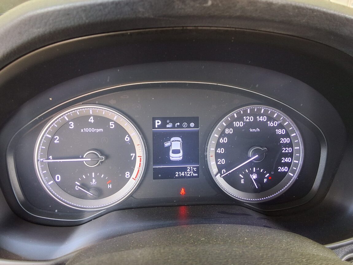 HYUNDAI GRANDEUR IG 3.0 LPi RENTAL CAR MODERN 2018 - zdjęcie 9
