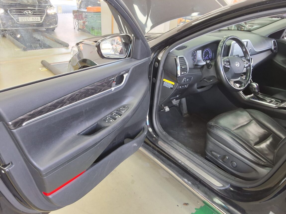 HYUNDAI GRANDEUR IG 3.0 LPi RENTAL CAR MODERN 2018 - zdjęcie 10