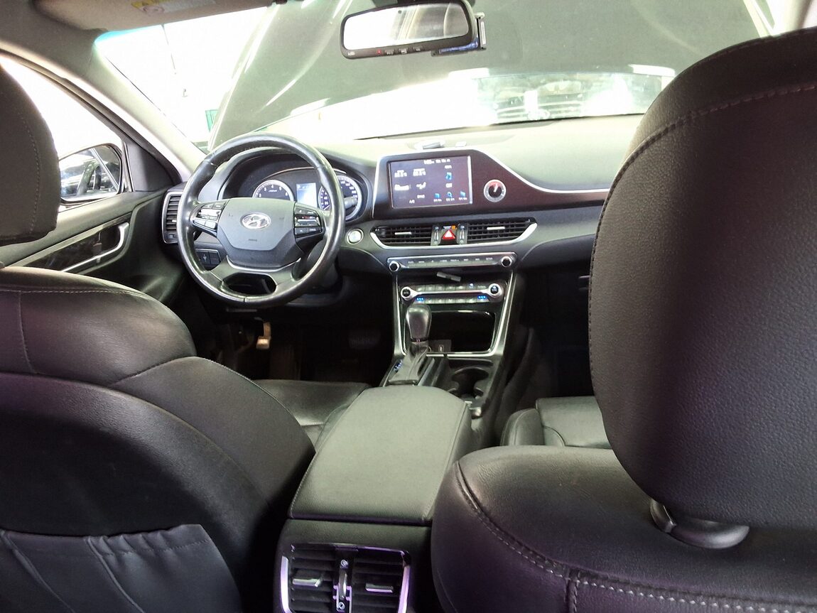 HYUNDAI GRANDEUR IG 3.0 LPi RENTAL CAR MODERN 2018 - zdjęcie 11