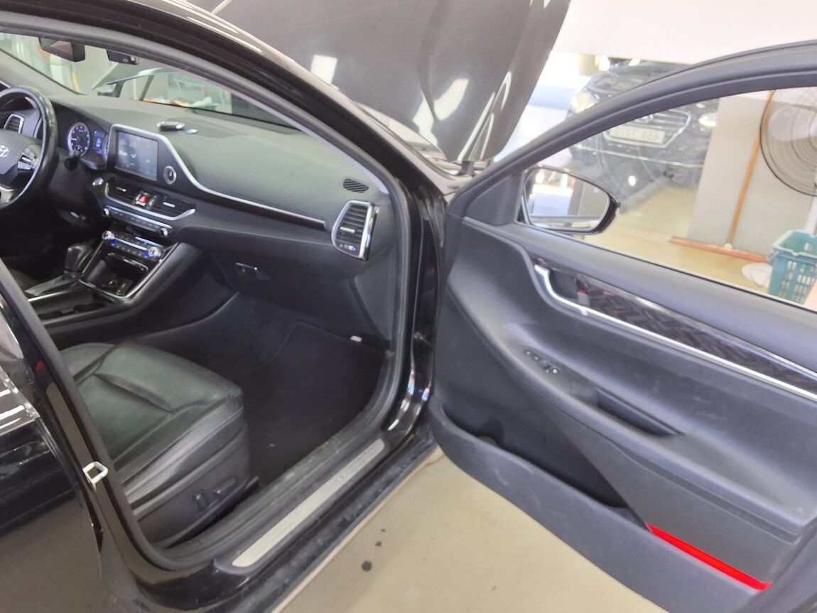 HYUNDAI GRANDEUR IG 3.0 LPi RENTAL CAR MODERN 2018 - zdjęcie 14