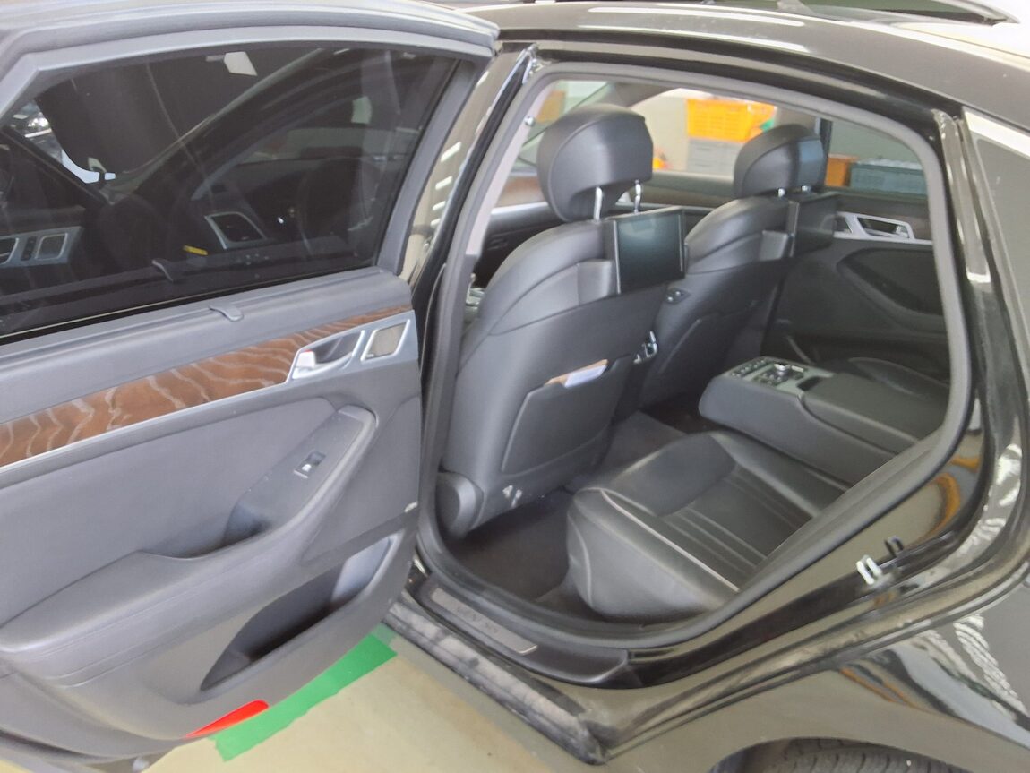 GENESIS G80 3.8 GDi AWD PRESTIGE 2017 - zdjęcie 12